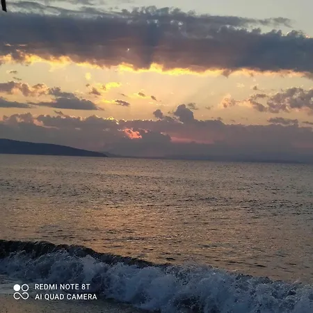 Akis Agioi Theontoroi Ájoi Theódori