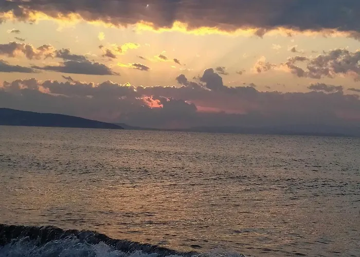 Akis Agioi Theontoroi Agioi Theodoroi (Corinthia)